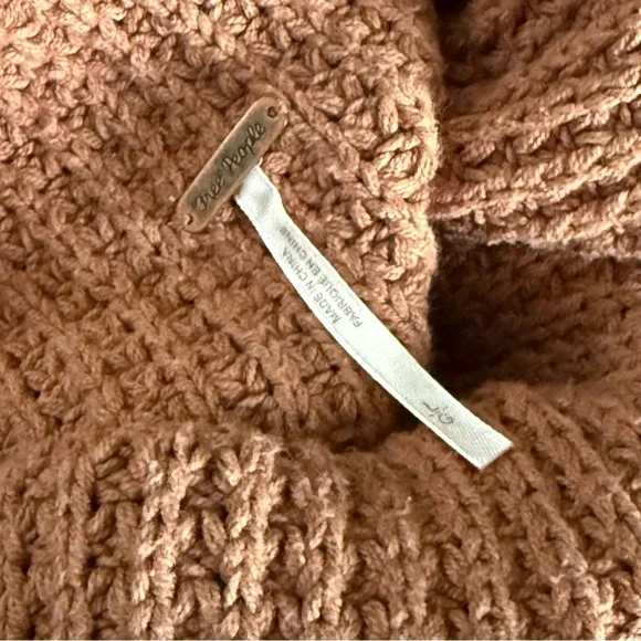 Free People Pullover Waffle knit sweater Oversized Orange Brown Distressed L - Picture 9 of 15
